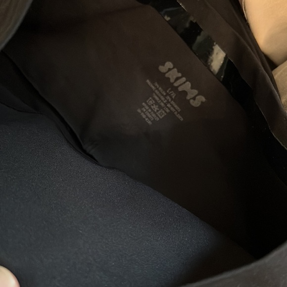 SKIMS Core Control Thong onyx - Picture 8 of 8